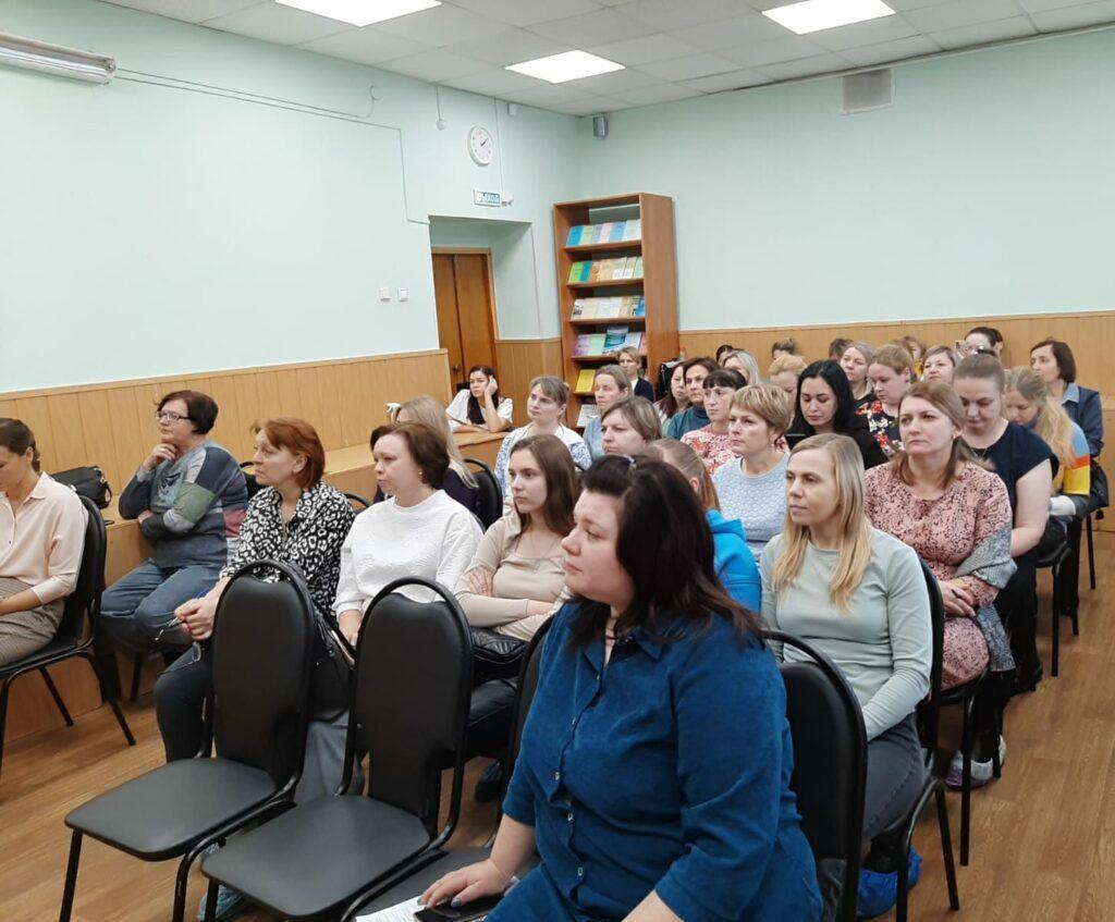30 ноября состоялся научно-практический семинар «Психолого – педагогическая реабилитация детей с ОВЗ и детей-инвалидов» для воспитателей групп компенсирующей направленности ДОО города Новосибирска