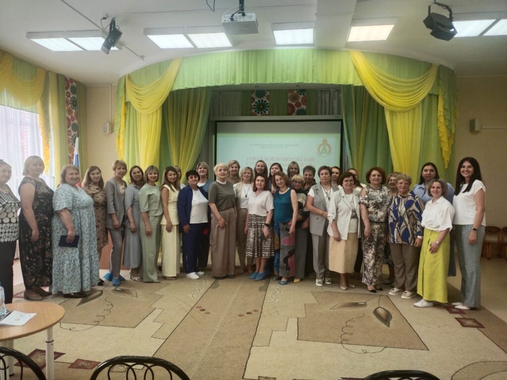 В 2023 г. на базе ДОУ № 59 и 460 был открыт городской родительский клуб «Папа, мама и дети».
